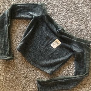 Olive Long Sleeve Crop 🍸